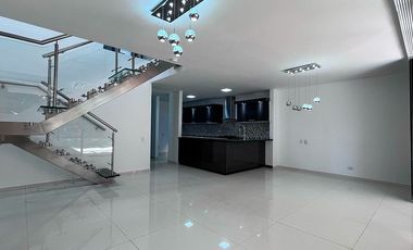 Casa en arriendo en el sector Loma del Atravezado, Envigado