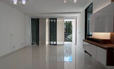 Casa en arriendo en el sector Loma del Atravezado, Envigado