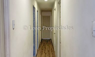 Leon Propiedades vende parcela de 2 Ha. con 2 casas en fundo Alhué, Curacaví.