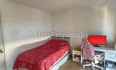 Leon Propiedades vende parcela de 2 Ha. con 2 casas en fundo Alhué, Curacaví.