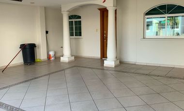Casa en renta en Privada Santa Aynes BR1