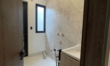 Isla Mocoli, Renta de hermosa casa 4 dormitorios con piscina sin muebles