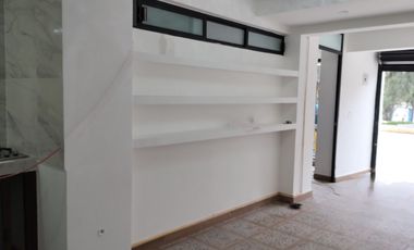 Local Comercial Renovado de 55m2 En Avenida