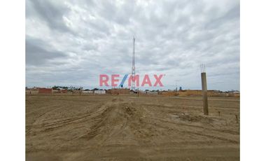 Se Vende Terreno De 300M2 En Calle Las Gardenias Lado Norte- La Esmeralda De Colan // ID: 1129366