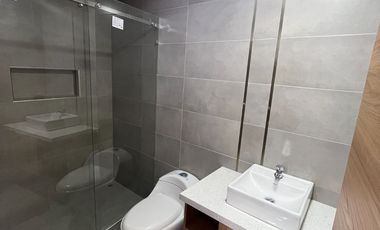 MODERNA VIVIENDA CON AMPLIA AREA VERDE Y BBQ, Sector Ricaurte L102