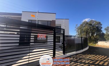 MODERNA VIVIENDA CON AMPLIA AREA VERDE Y BBQ, Sector Ricaurte L102