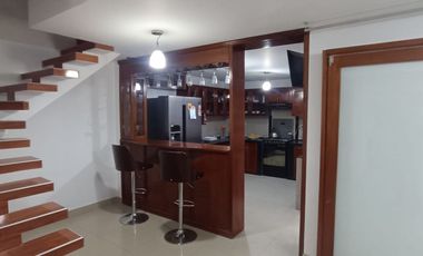 CASA EN ALQUILER - RESIDENCIAL SAN CARLOS - FRENTE AL PARQUE - 131 m2