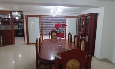 CASA EN ALQUILER - RESIDENCIAL SAN CARLOS - FRENTE AL PARQUE - 131 m2