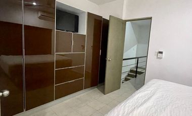 RENTA VILLA EQUIPADA Y AMUEBLADA EN SODZIL NORTE, TRANSPORTE PÚBLICO Y UNIVERSITARIO A PASOS.