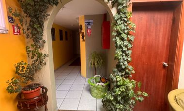 HERMOSO Y RECONOCIDO HOSTAL DE VENTA C1458