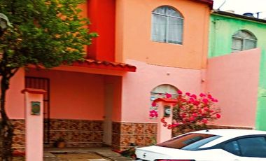 VENDO CASA EN FRACCIONAMIENTO VILLA RICA