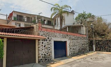 EXCELENTE PROPIEDAD UBICADA EN LA COLONIA BURGOS CUERNAVACA, EN TRES DE MAYO, MORELOS.