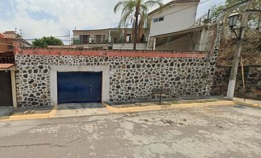 EXCELENTE PROPIEDAD UBICADA EN LA COLONIA BURGOS CUERNAVACA, EN TRES DE MAYO, MORELOS.