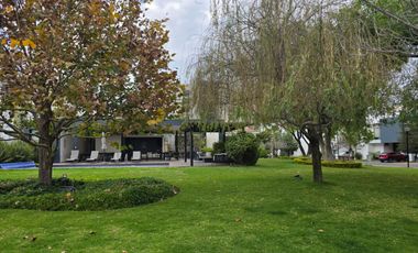 CASA EN RENTA  EN SOLARES,  CERCA INSTITUTO DE CIENCIAS, CON CUARTO DE SERVICIO