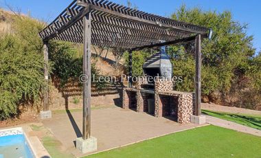 Leon Propiedades vende parcela en condominio, sector Los Naranjos, Curacaví.