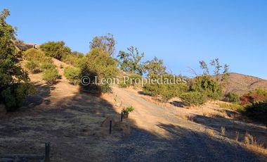 Leon Propiedades vende parcela en condominio, sector Los Naranjos, Curacaví.