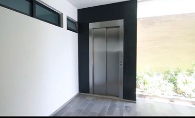 Departamento en venta en la zona Dorada a 3 minutos de plaza mayor