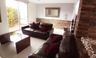 Exclusiva casa en venta zona dorada de Metepec 