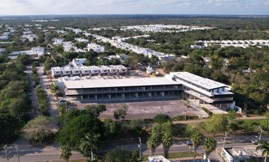Locales en venta en plaza comercial en Conkal, Mérida, Yucatán.