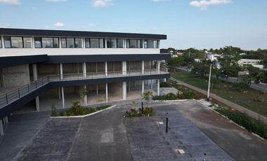 Locales en venta en plaza comercial en Conkal, Mérida, Yucatán.