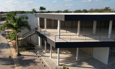 Locales en venta en plaza comercial en Conkal, Mérida, Yucatán.