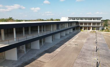 Locales en venta en plaza comercial en Conkal, Mérida, Yucatán.