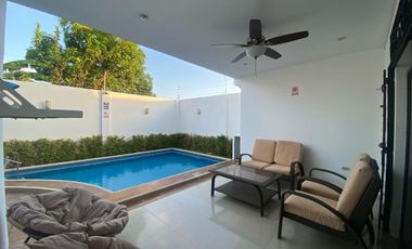 SALINAS, AMPLIA CASA CERCA DEL MAR, CON 4 DORMITORIOS Y PISCINA