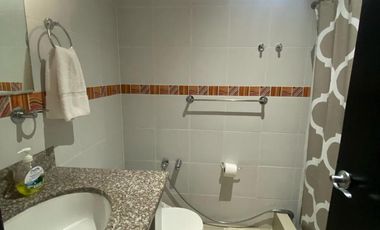 SALINAS, AMPLIA CASA CERCA DEL MAR, CON 4 DORMITORIOS Y PISCINA