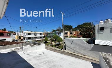 Casa de 2 plantas en privada céntrica
