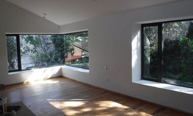 CASA RECIEN REMODELADA A UNA CUADRA DE MONTE LIBANO
