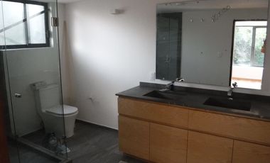 CASA RECIEN REMODELADA A UNA CUADRA DE MONTE LIBANO