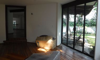 CASA RECIEN REMODELADA A UNA CUADRA DE MONTE LIBANO