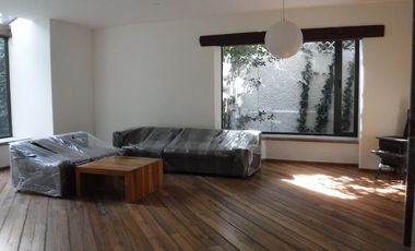 CASA RECIEN REMODELADA A UNA CUADRA DE MONTE LIBANO