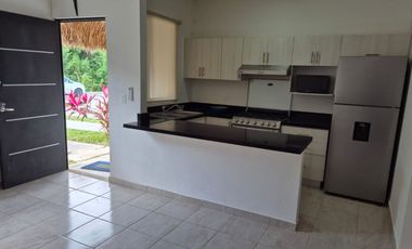 CASA DE DOS HABITACIONES EN RENTA EN PUERTO MORELOS