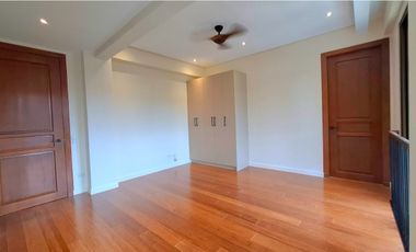 Ayala Alabang House And Lot For Sale With Private Pool And Garden Near BGC And MAKATI City