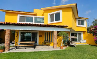 Casa en venta en Oaxtepec, Morelos.