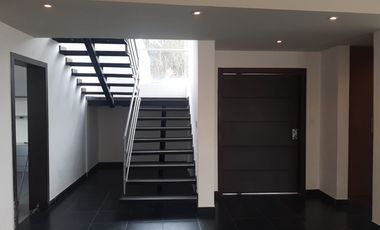 ARRIENDO, el Colibrí, propiedad con 900m2 de terreno y 360m2 de construcción, alcoba planta baja
