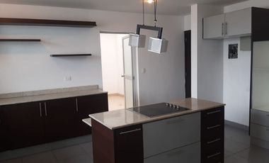 ARRIENDO, el Colibrí, propiedad con 900m2 de terreno y 360m2 de construcción, alcoba planta baja
