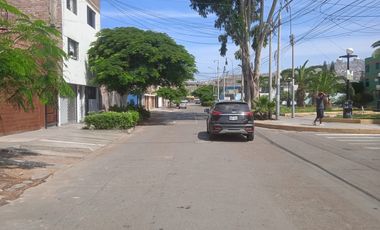 TERRENO RESIDENCIAL FRENTE PARQUE EN CHORRILLOS
