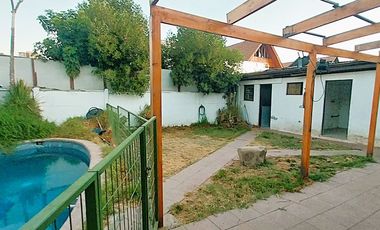 Gran Terreno, Ideal Para Remodelar, Piscina, Colegios, Metro