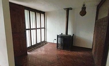 Gran Terreno, Ideal Para Remodelar, Piscina, Colegios, Metro