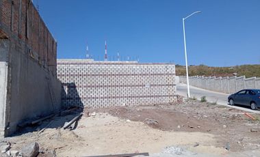 SE VENDE TERRENO EN ESQUINA EN COTO LISTER ZIMALTA