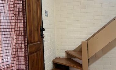 MAIPÚ, CASA EN PASAJE CERRADO, 2 DORM. 1 BAÑO, 1 EST., JARDIN. PRÓXIMA A FUTURA ESTACIÓN DE TREN MELIPILLA - ESTACIÓN CENTRAL.
