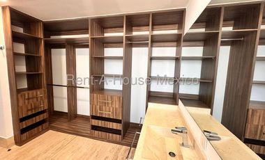 Casa con 3 recámaras y cuarto de servicio. El Campanario, RENTA