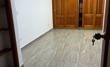 VENDO APRTAMENTO EN LA ALMERIA LAURELES