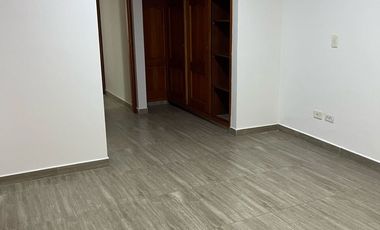 VENDO APRTAMENTO EN LA ALMERIA LAURELES
