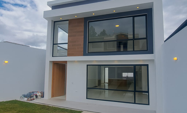 Casa de venta en Azogues, Charasol