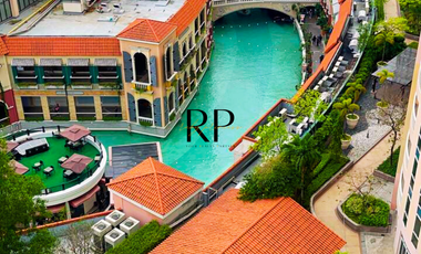 𝐅𝐨𝐫 𝐒𝐚𝐥𝐞: 𝐂𝐨𝐧𝐝𝐨 𝐢𝐧 𝐌𝐜𝐊𝐢𝐧𝐥𝐞𝐲, Right Beside 𝐕𝐞𝐧𝐢𝐜𝐞 𝐆𝐫𝐚𝐧𝐝 𝐂𝐚𝐧𝐚𝐥 𝐌𝐚𝐥𝐥 & just a 𝟏𝟎-𝐌𝐢𝐧 𝐖𝐚𝐥𝐤 𝐭𝐨 𝐁𝐆𝐂!