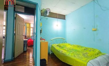 Selling a townhouse in the Thara Buasawan project, on the main road of Asia, Mahathep Alley, near Central Nakhon Sawan SU