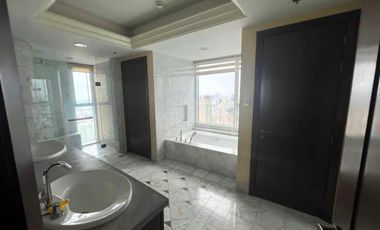 Stunning 4-Bedroom Unit with Panoramic Views for Sale in Discovery Primea